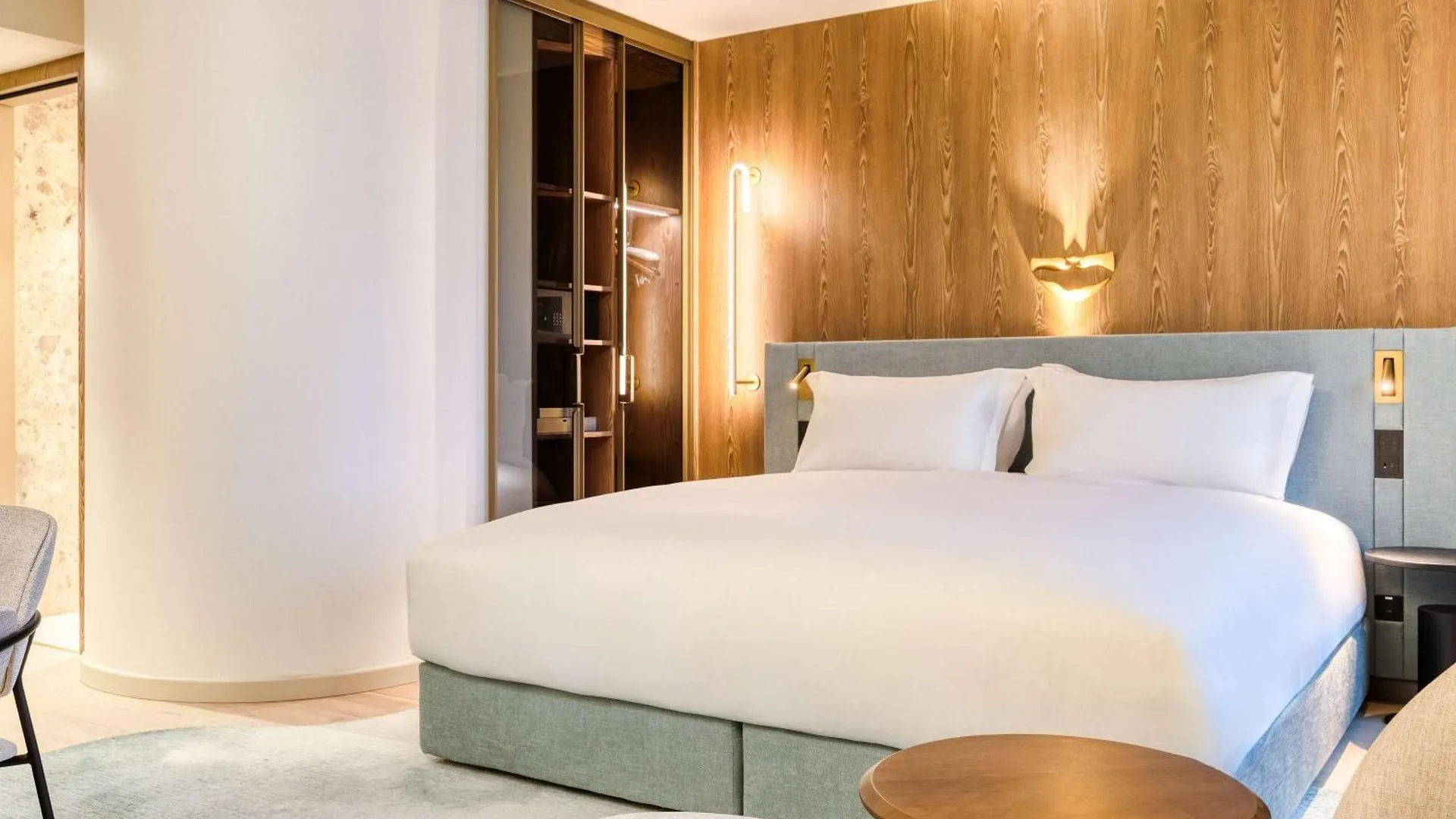 ****  Moevenpick Hotel Brussels Airport Zaventem Belgium