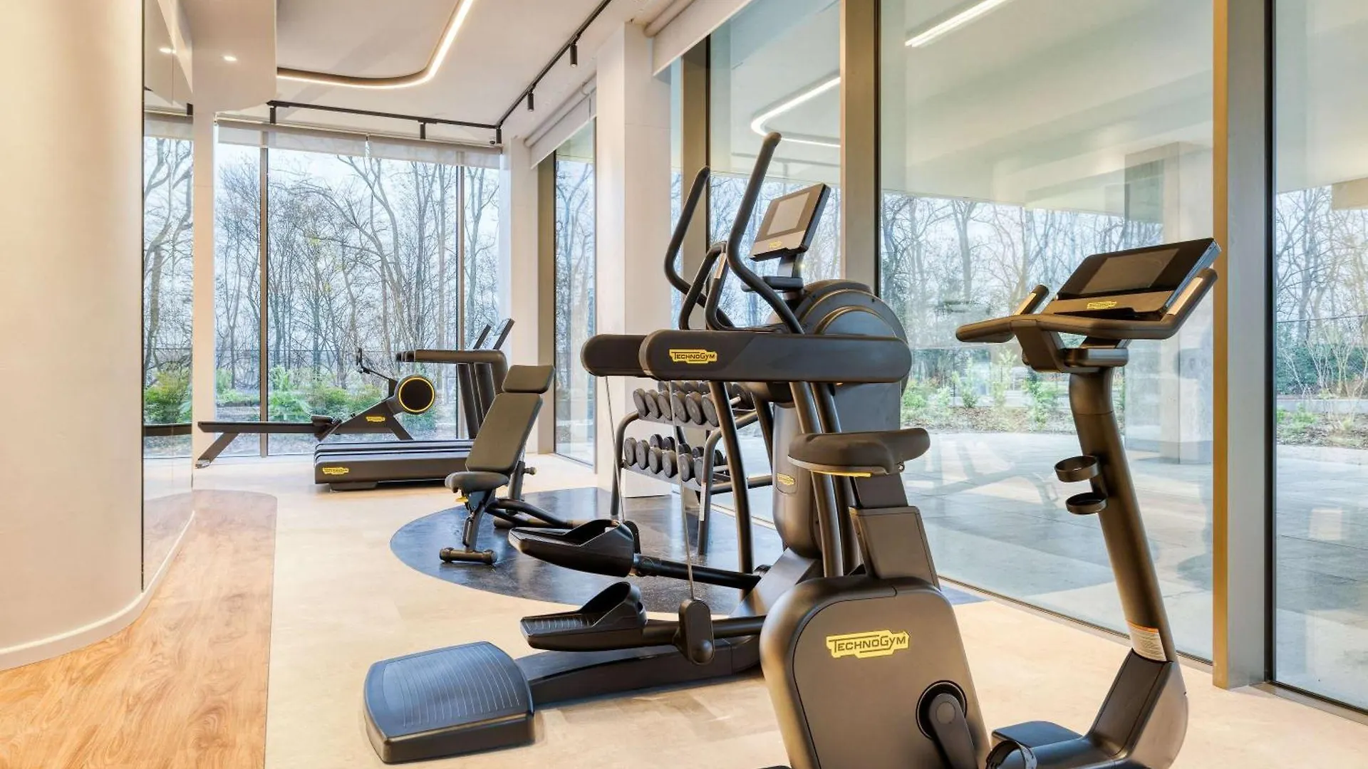 Moevenpick Hotel Brussels Airport 扎芬特姆