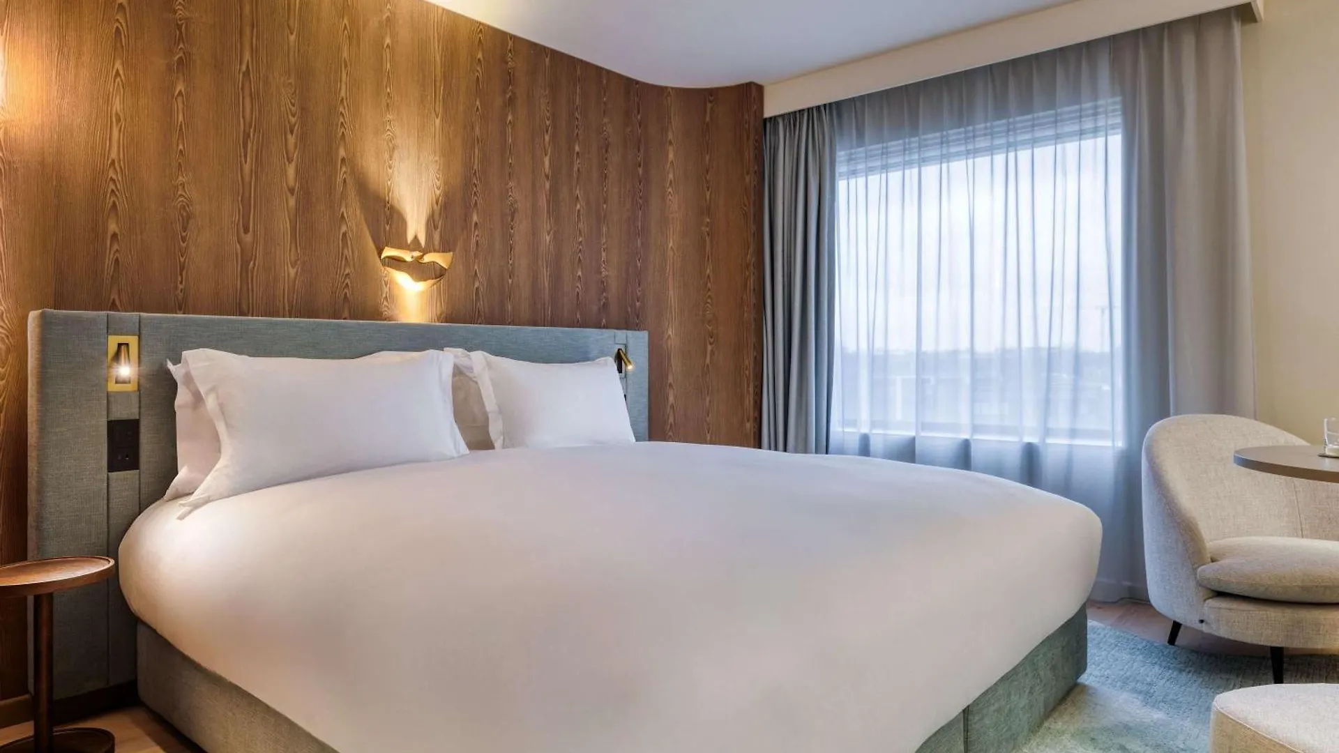 Moevenpick Hotel Brussels Airport 扎芬特姆