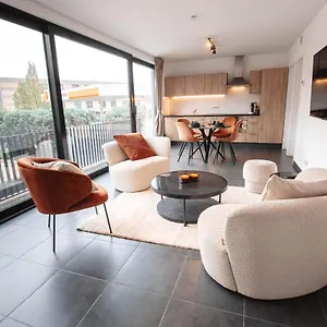 K&y 2 Brussels Airport 500m! Apartment