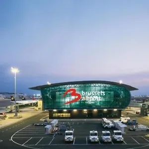 Airport Apartment